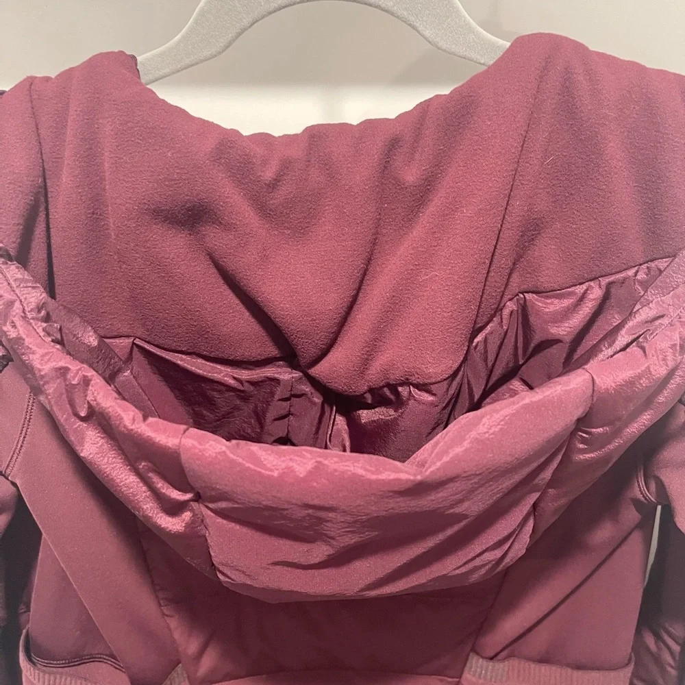 Lululemon Burgundy Puffer Jacket XS - Picture 3 of 3
